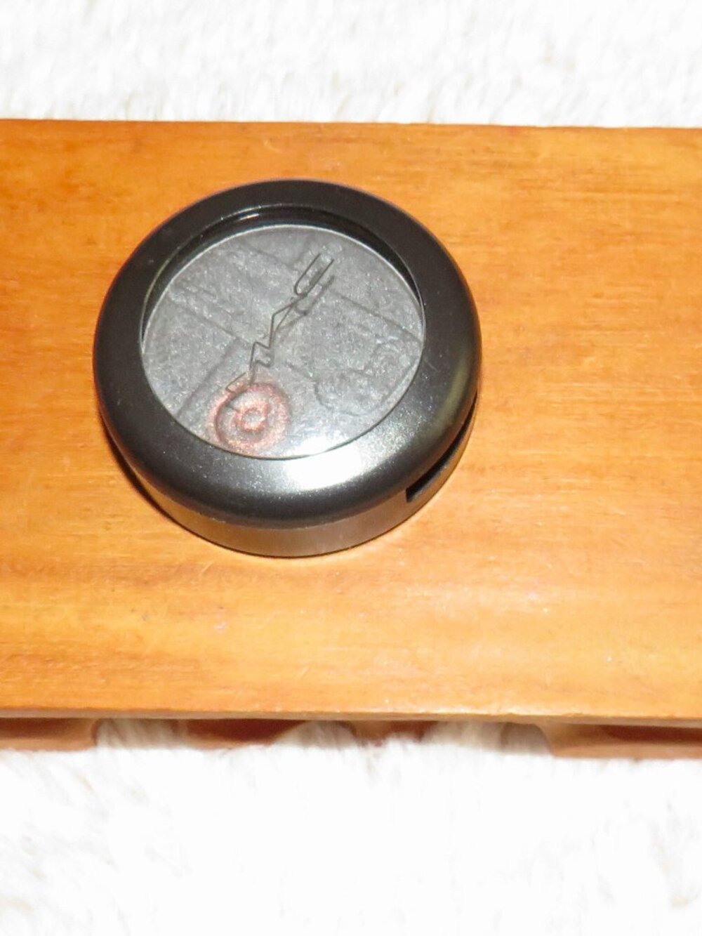 MAC Cosmetics Stovepipe Black Eyeshadow – Jeanius Collection